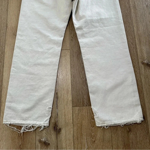 Urban Outfitters BDG Women’s White Distressed Straight Leg Cowboy Jean Sz 32 NWT - Picture 10 of 11